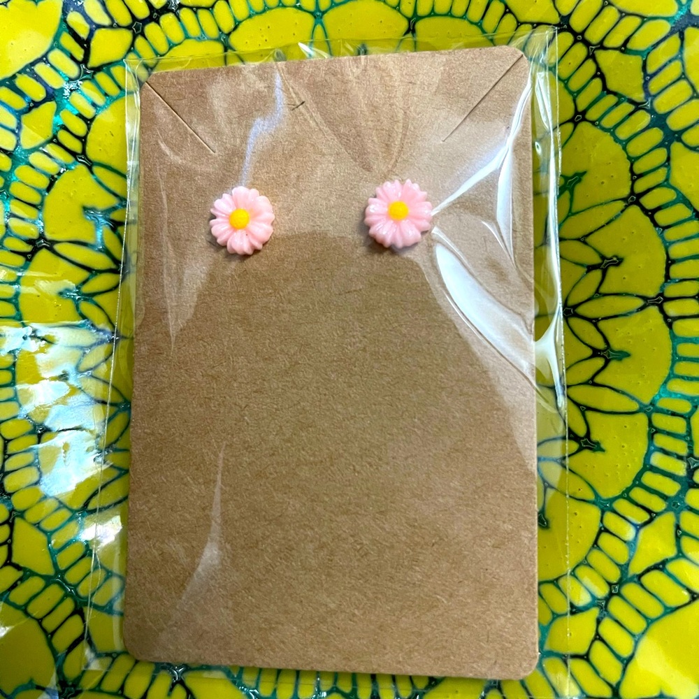 🌸🌸🌸🌸Pink Daisy earrings - Picture 1 of 1